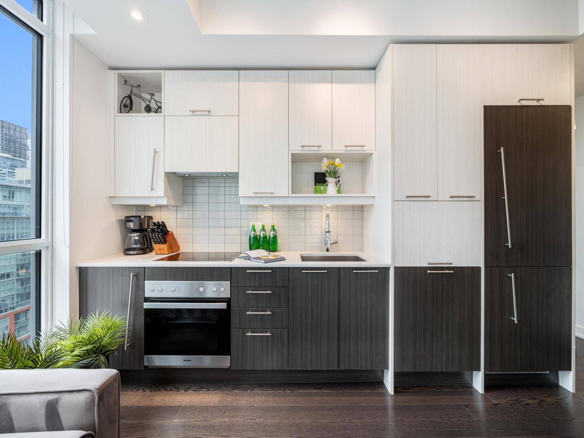 Freed - Downtown Apartment Toronto