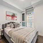Freed Suites - Downtown Toronto