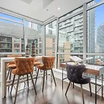 Freed Suites - Downtown Toronto